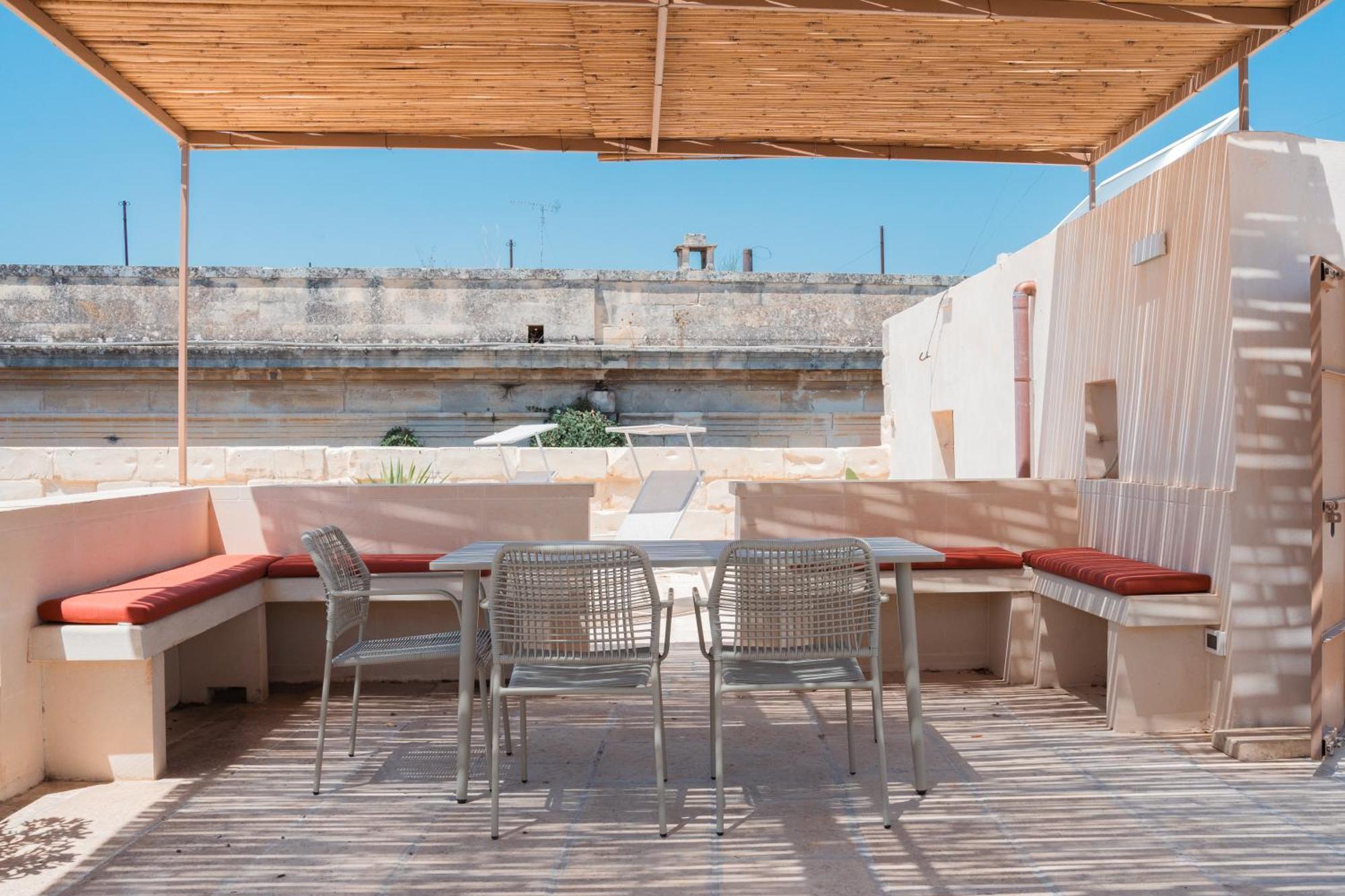 Lotus Apartment & Rooftop By Residence Colibri Lecce Exterior photo